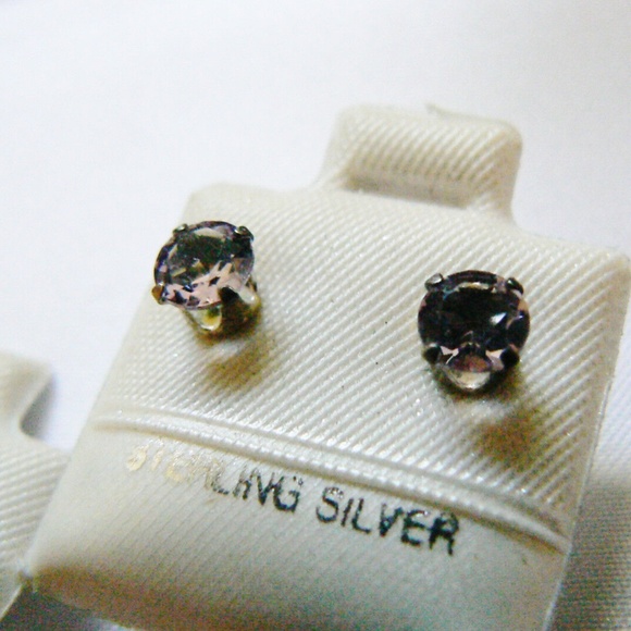 Lot of 2 New Sterling Silver 925 round cut Amethyst & Garnet stone Stud Earrings - Picture 5 of 8